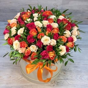 Цветы в коробке 015 кустовые розы