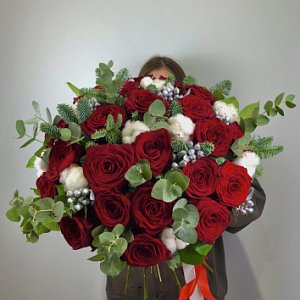 Букет 156 из роз, нобилиса, хлопка