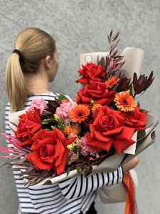 Букет 408 из французских роз, гербер