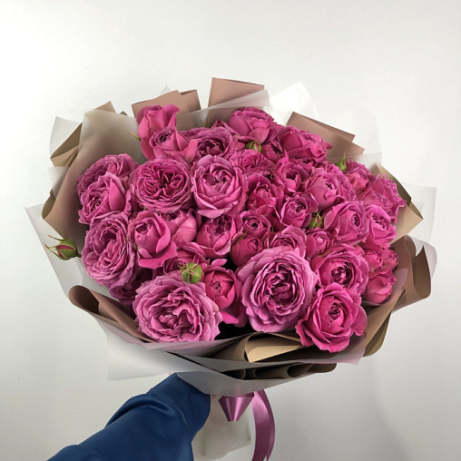 Букет 301 /15 пионовидных кустовых роз Составлен из: Роза кустовая Пионовидные розы в интернет-магазине «Букет Юг»