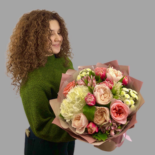 Букет 233 Составлен из: Розы российские Тюльпаны Альстромерия в интернет-магазине «Букет Юг»
