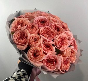 Букет 008 / 25 садовых роз